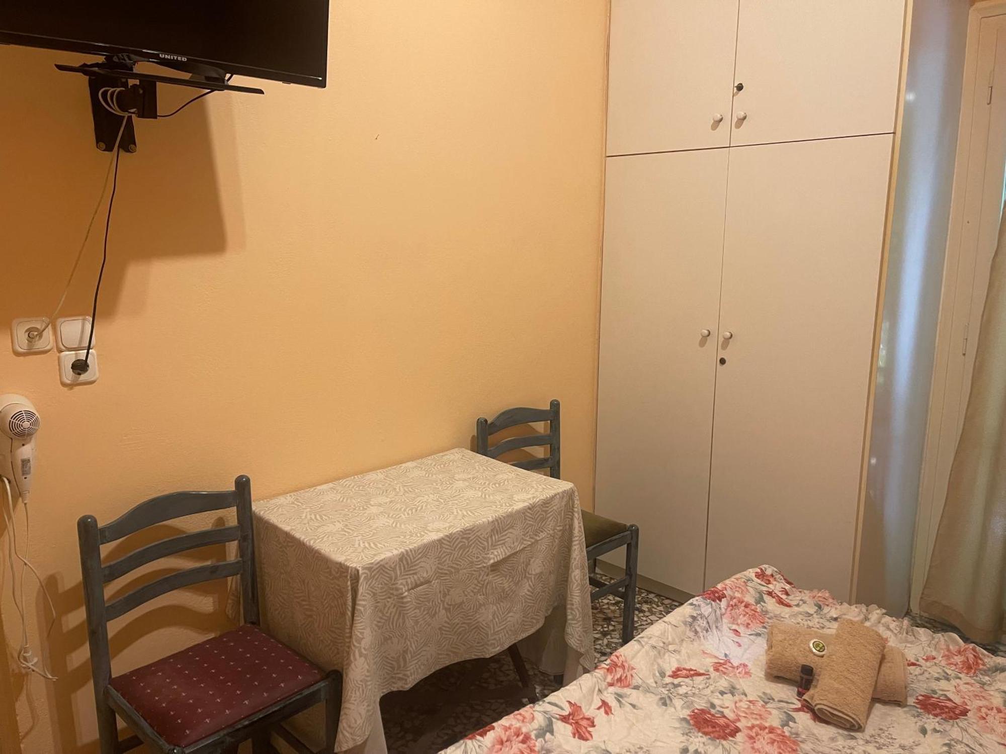 Pislis Rooms 卡梅纳维洛拉 外观 照片